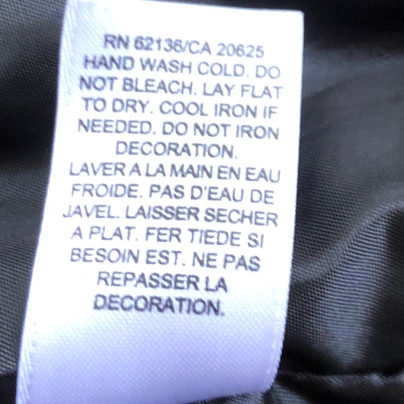 GUESS black puffer cinched belt jacket - Picture 10 of 11